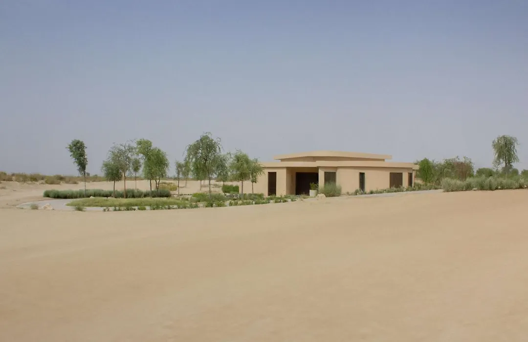 Rare Finds Desert Resort-1