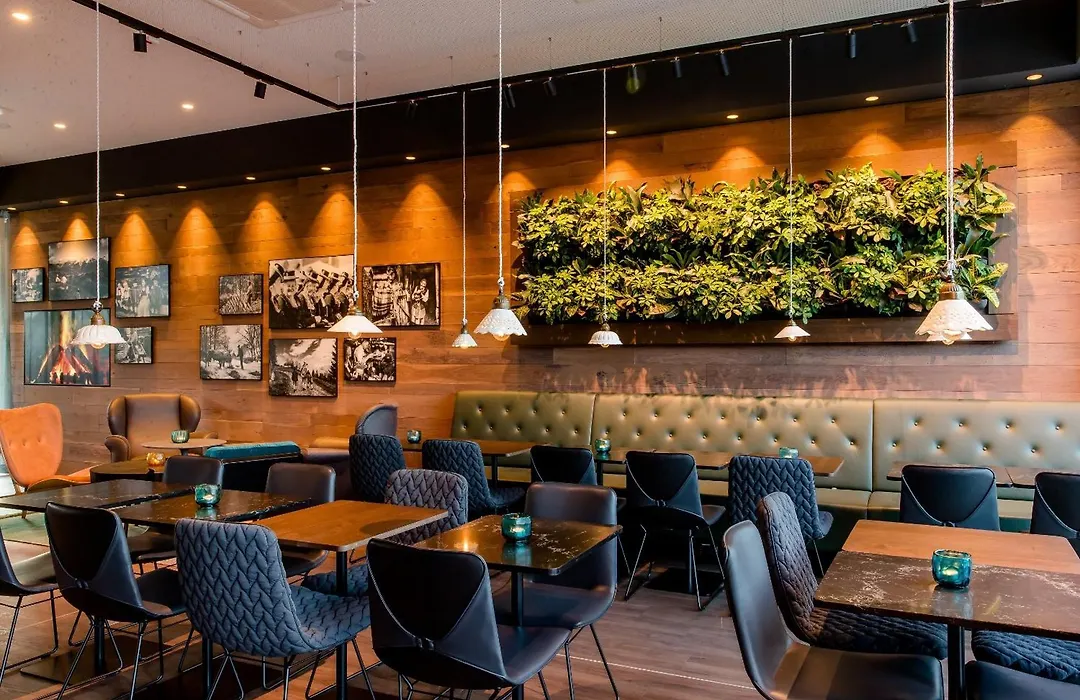 Motel One Salzburg-Sued-1