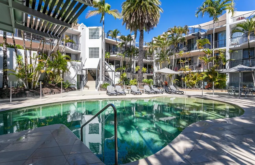 Noosa Tropicana-1