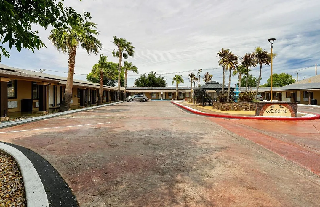 Americas Best Value Inn, Antioch-1