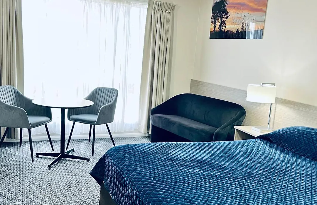 Heemskirk Motor Hotel-1