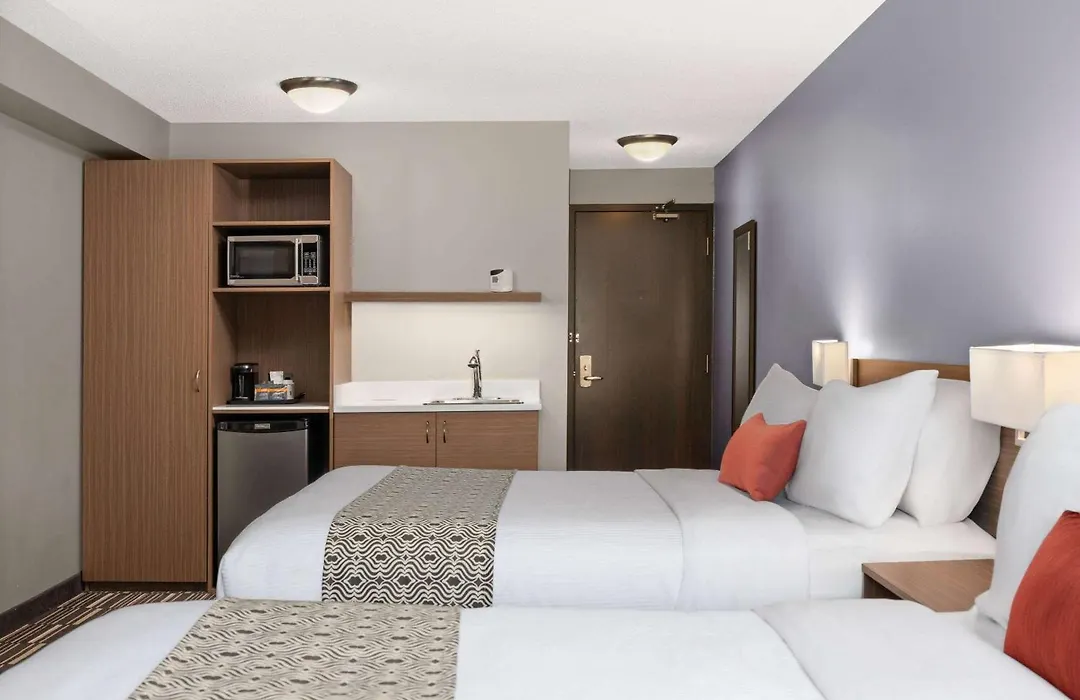 Microtel Inn & Suites By Wyndham Kirkland Lake-1
