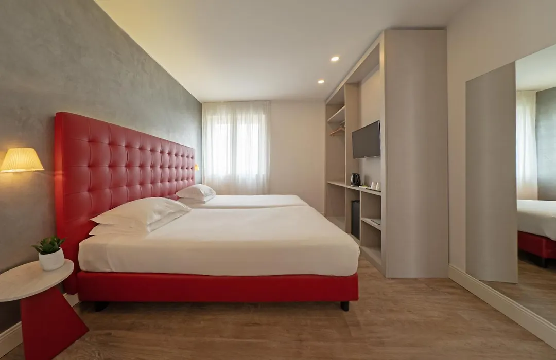 Hotel Al Campanile - Luxury Suites & Apartments-1