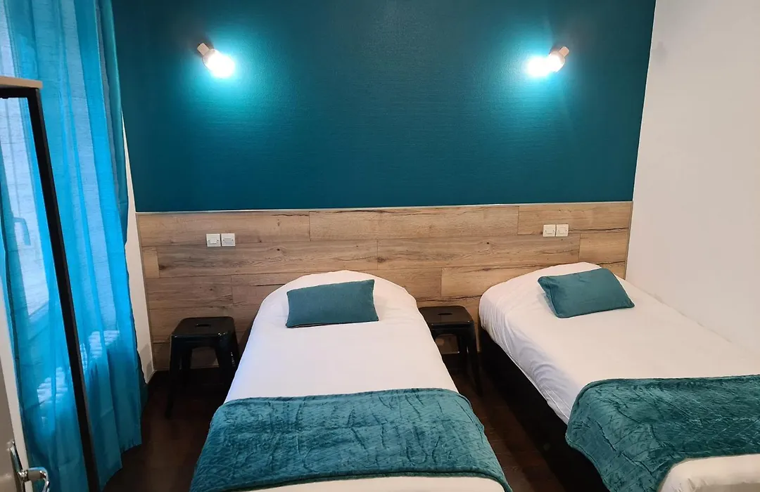 Berry Hotel La Chatre-1