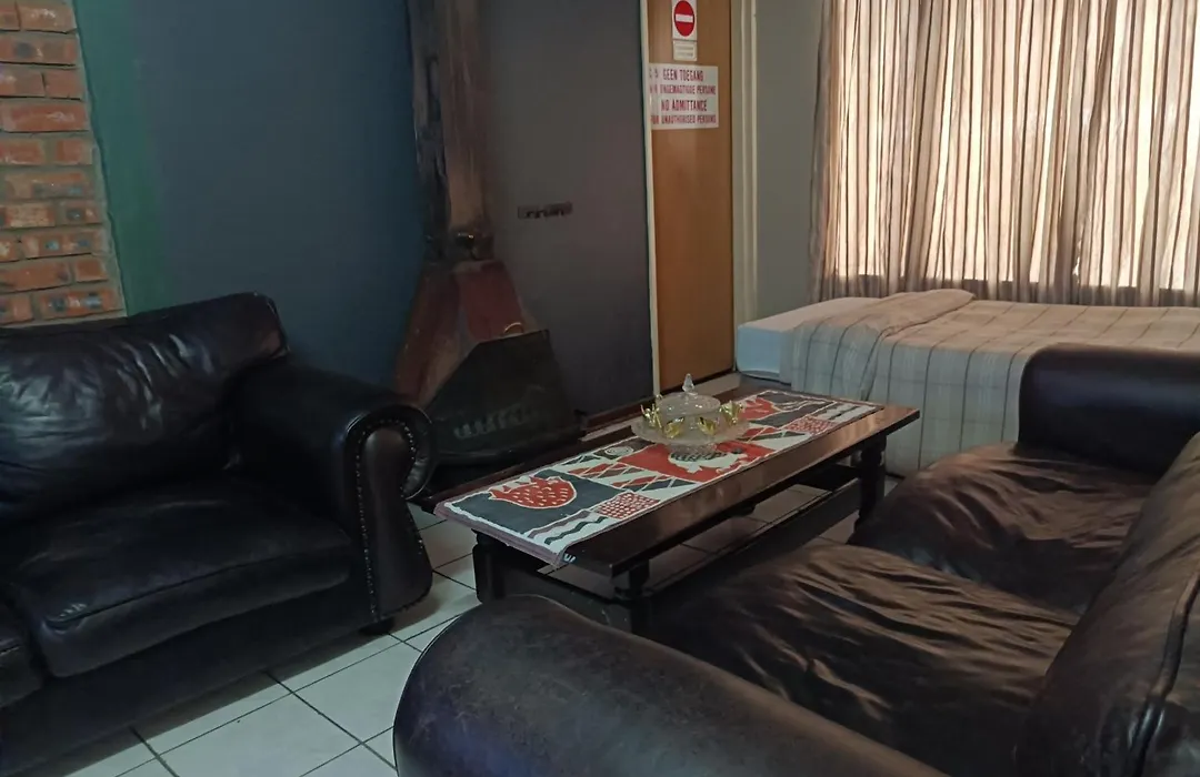 Ay Jay'S Guesthouse-1