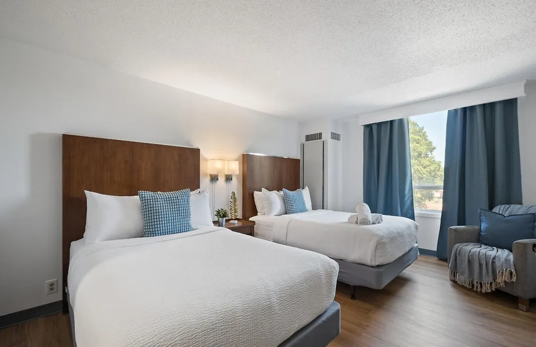 315 LoSo Hotel Airport-1