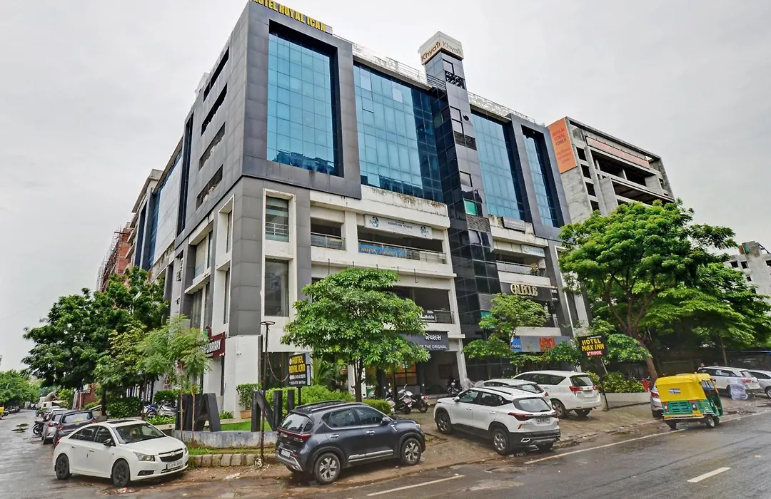 Hotel Royal Ican Sindhubhavan Road-1