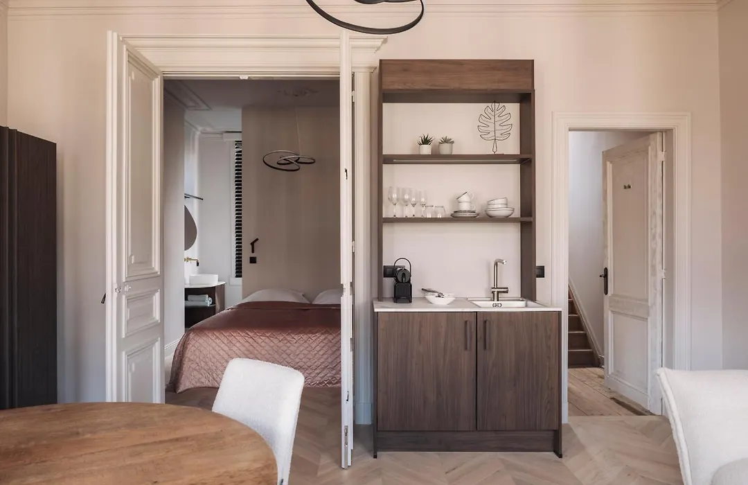 Zurenborg Suites-1
