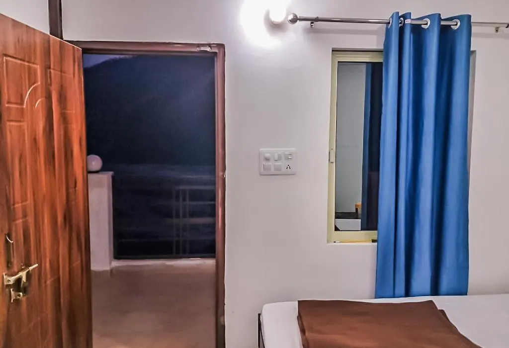 Sparkle Hotel Nanda-1