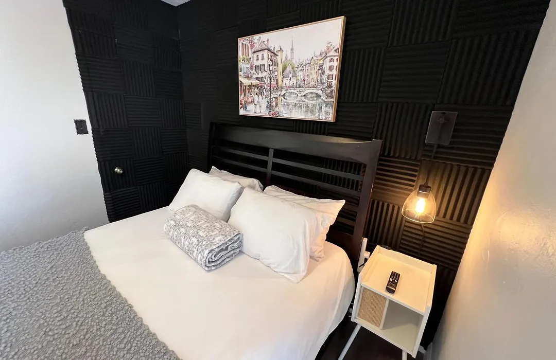 Pura Vida Private Access, Room & Bathroom-1