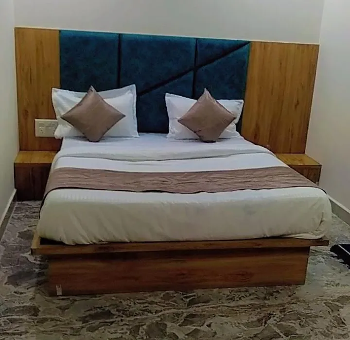 Hotel Sunrise Rooms-1