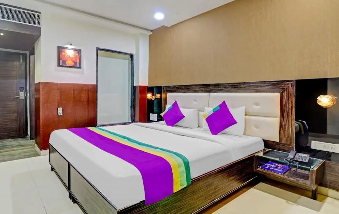 Hotel Grand Orchid Vrindavan - Behind Prem Mandir- In House Parking-1