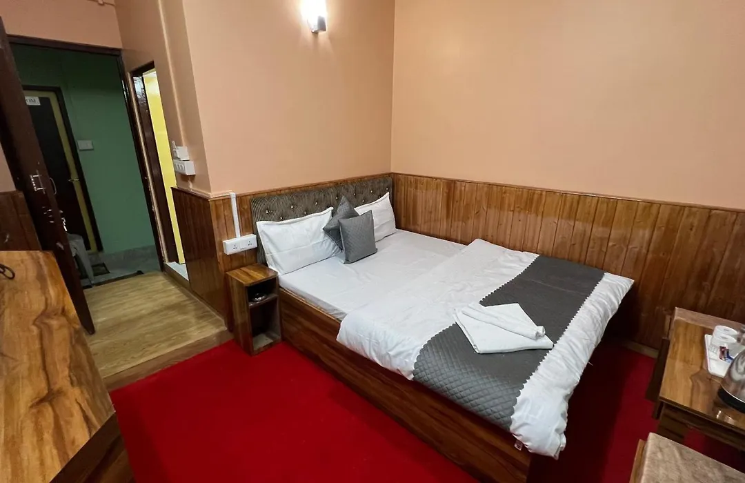 Hotel Hill Top-1