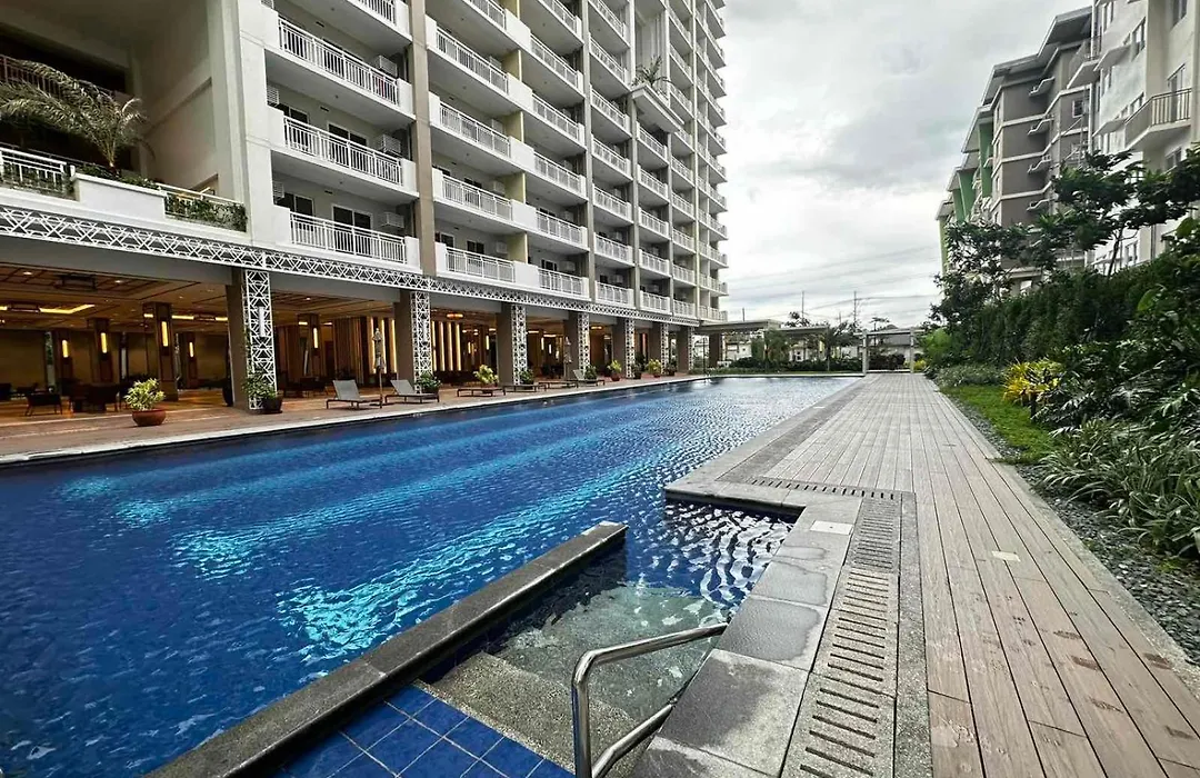 2 Bedroom Condo Unit Near Sm Bf & Naia At The Atherton By Dmci With 2 Balcony-1