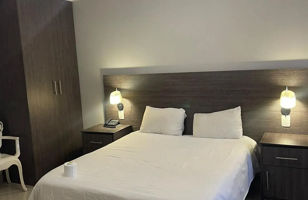 Signature Hotel-1