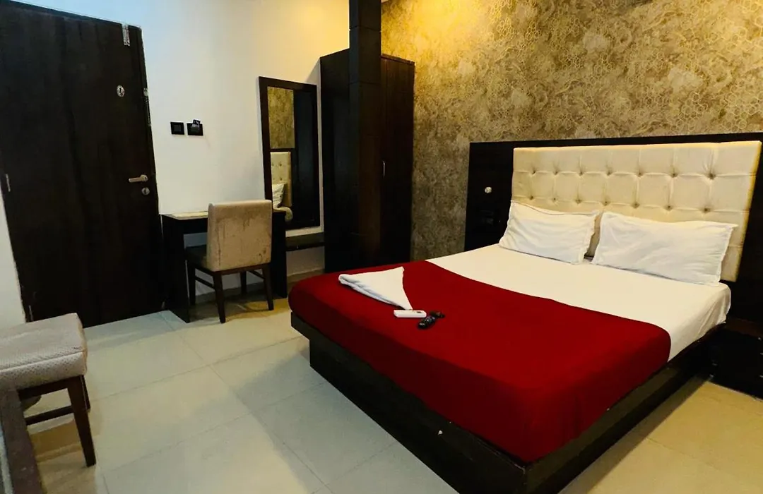 Hotel Mumbai Grand-1