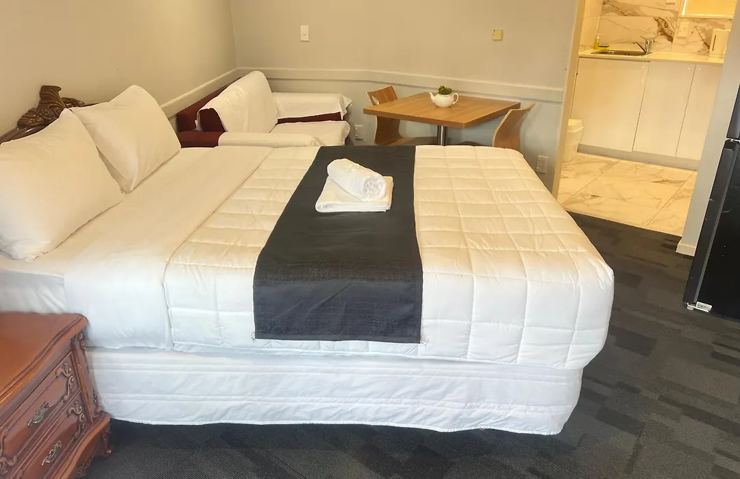 Monument Motor Lodge Papakura-1