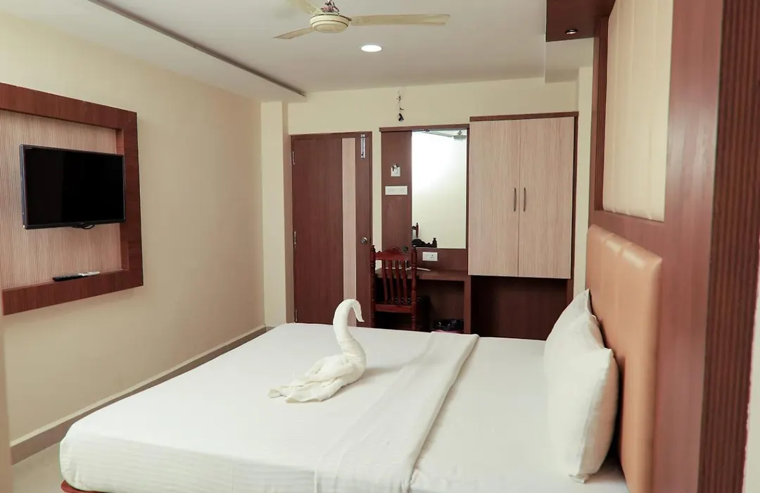 Aiswarya Kings Inn-1