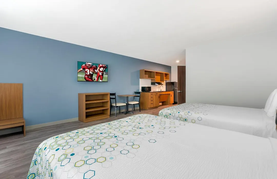 Hometowne Studios By Red Roof Tampa - Airport-1
