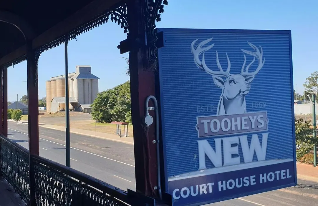 The Court House Hotel Narromine-1