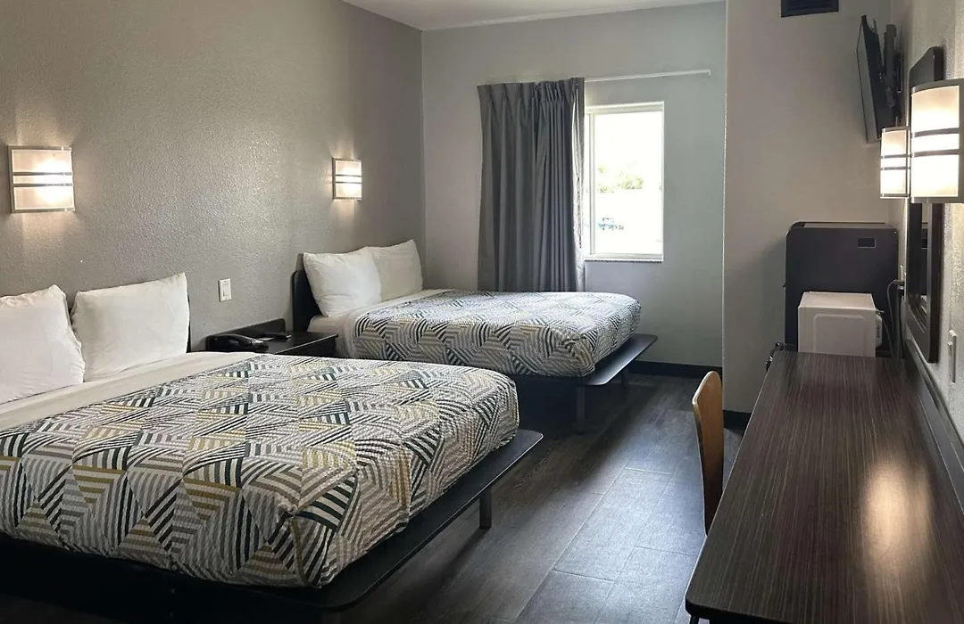 Motel 6-Mission, Tx-1