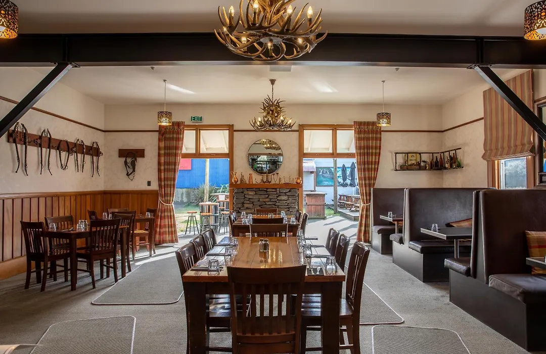 The Brown Pub-1