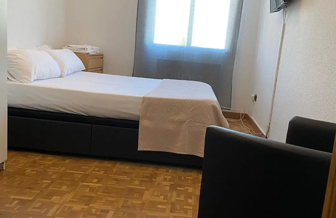 Encantadoras habitaciones en La Castellana-1