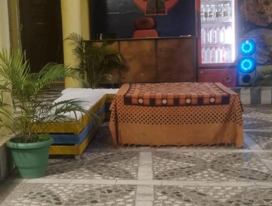 Hotel Oasis-1