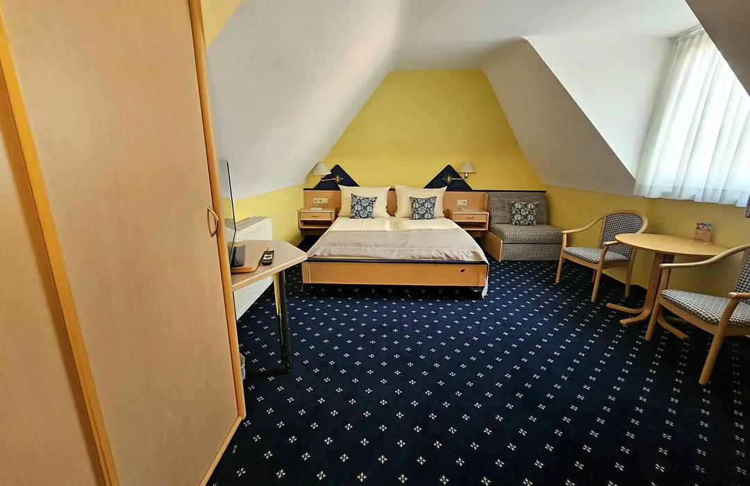 Hotel Rüdesheimer Hof - Superior-1