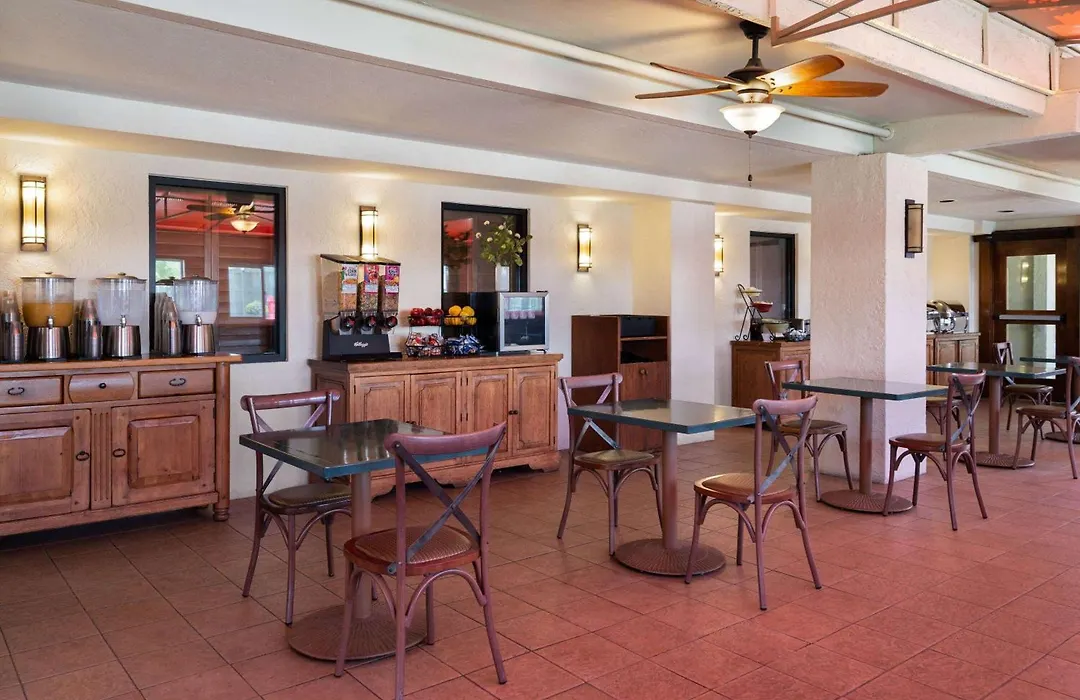 Ramada By Wyndham Tucson-1
