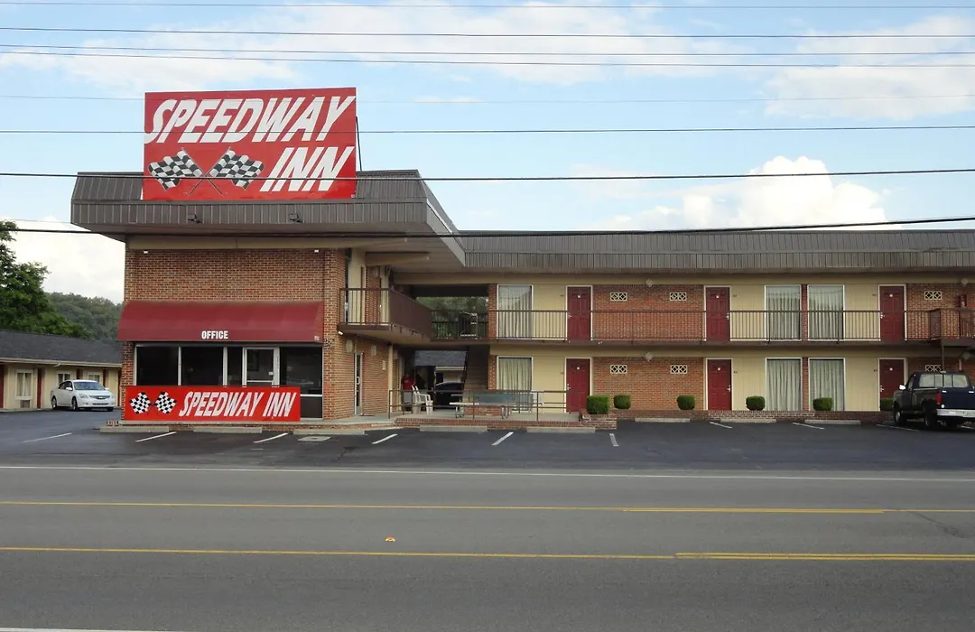 Speedway Inn-1