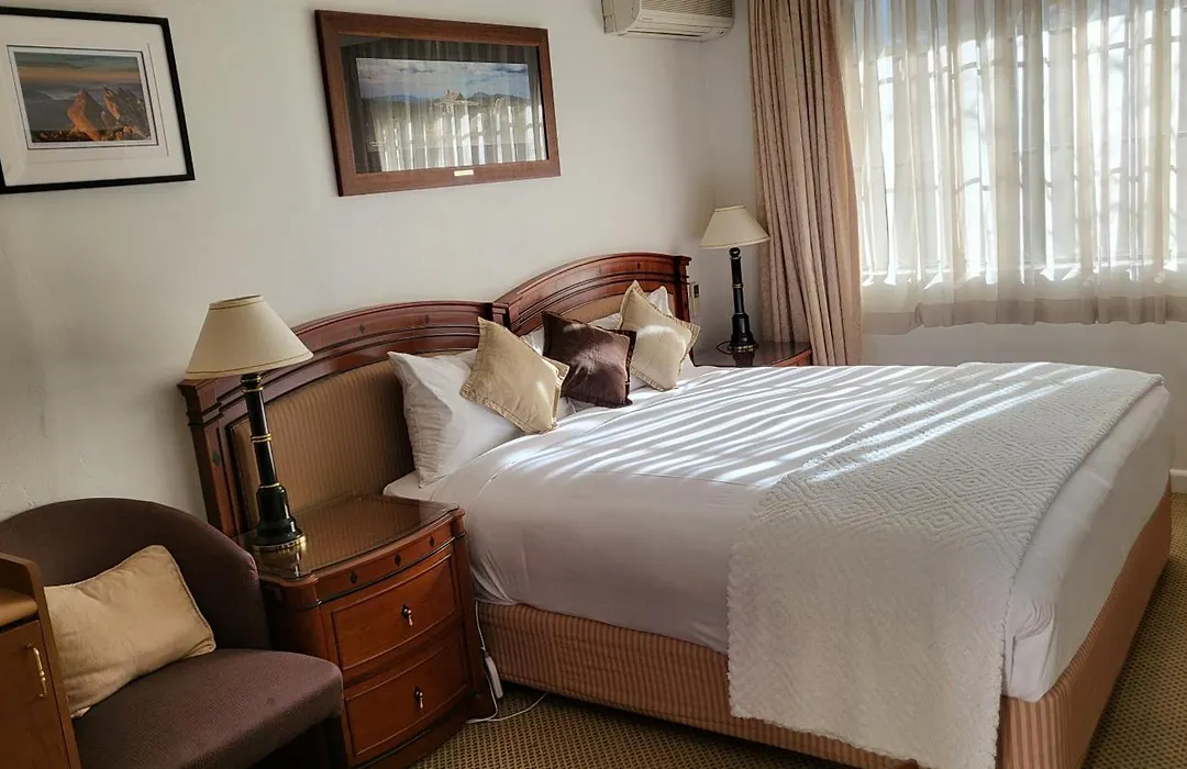 Country Plaza Motel-1