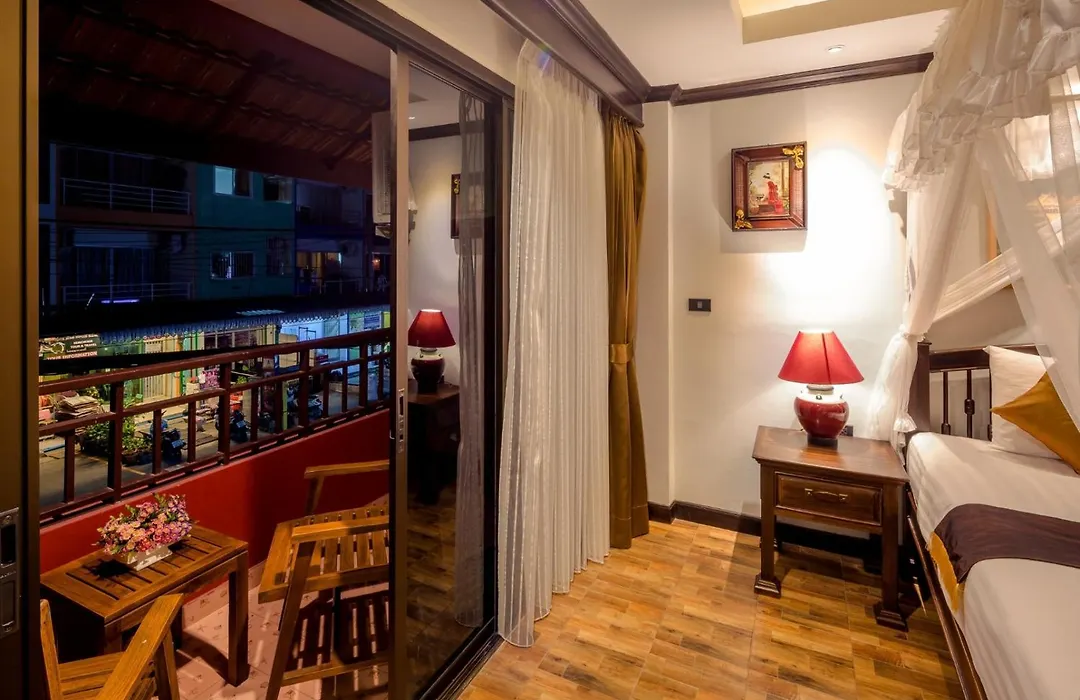 Tanawan Phuket Hotel-1