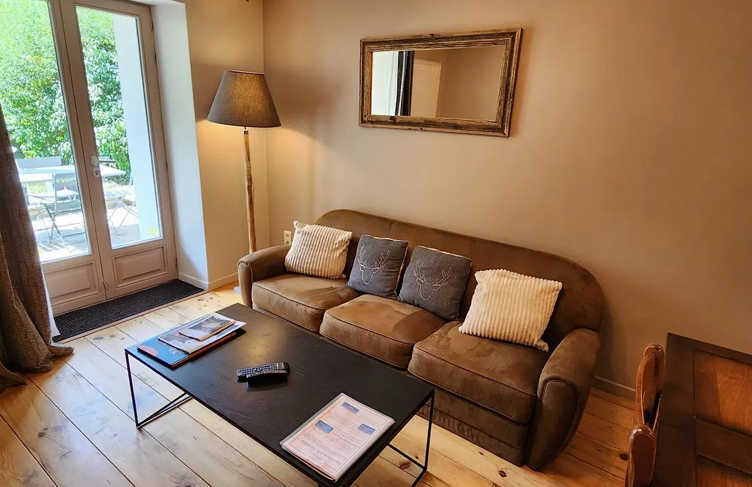 La Girandole B&B et Location d'Appartement-1