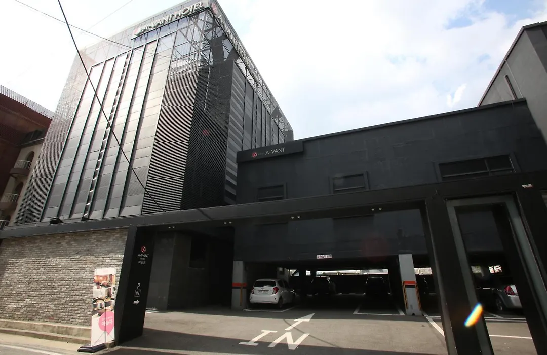 Hotel Avant-1