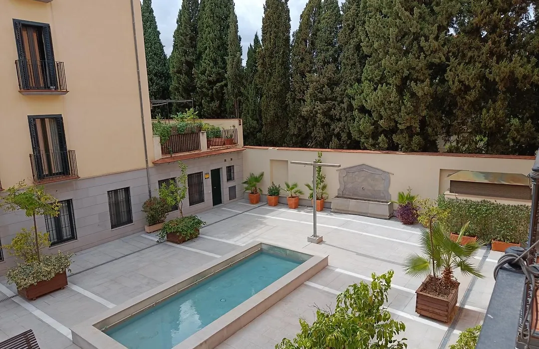 Apartamentos Palacio de los Jerónimos-1