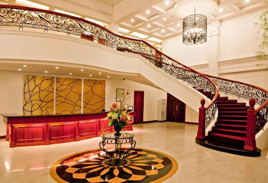 Lewis Grand Hotel-1
