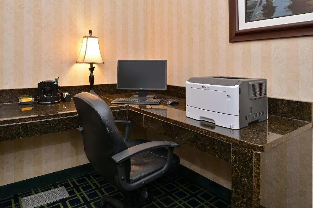 Quality Inn & Suites Jefferson City-1