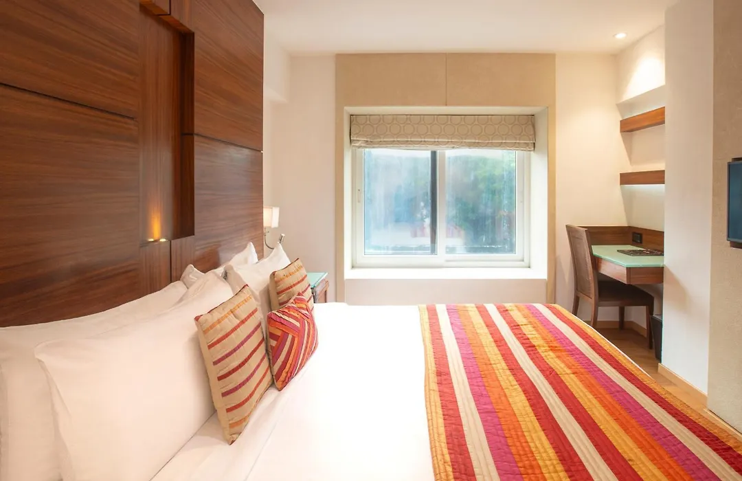 Hotel Bawa Continental Juhu Beach-1