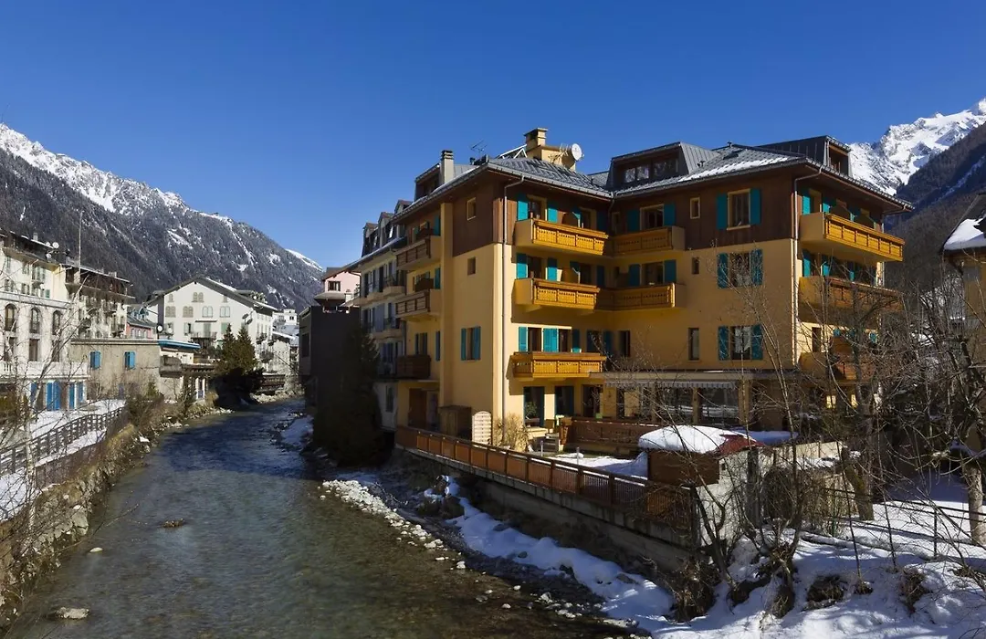 Les Gourmets - Chalet Hotel-1