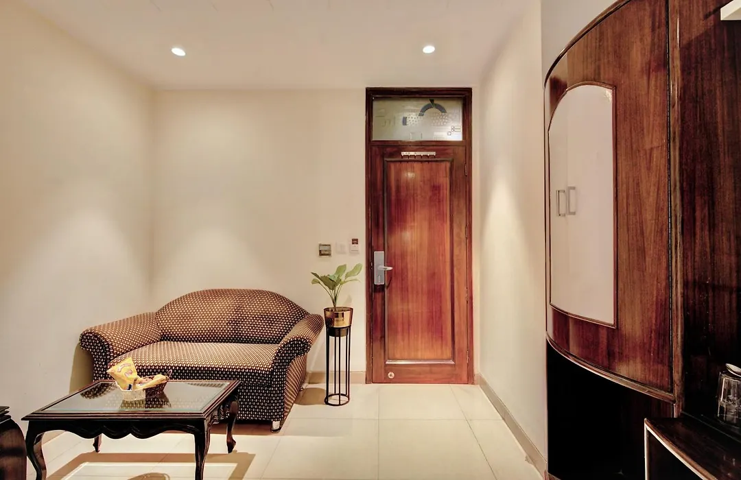 The Singh Empire, A Luxury Hotel, New Delhi-1
