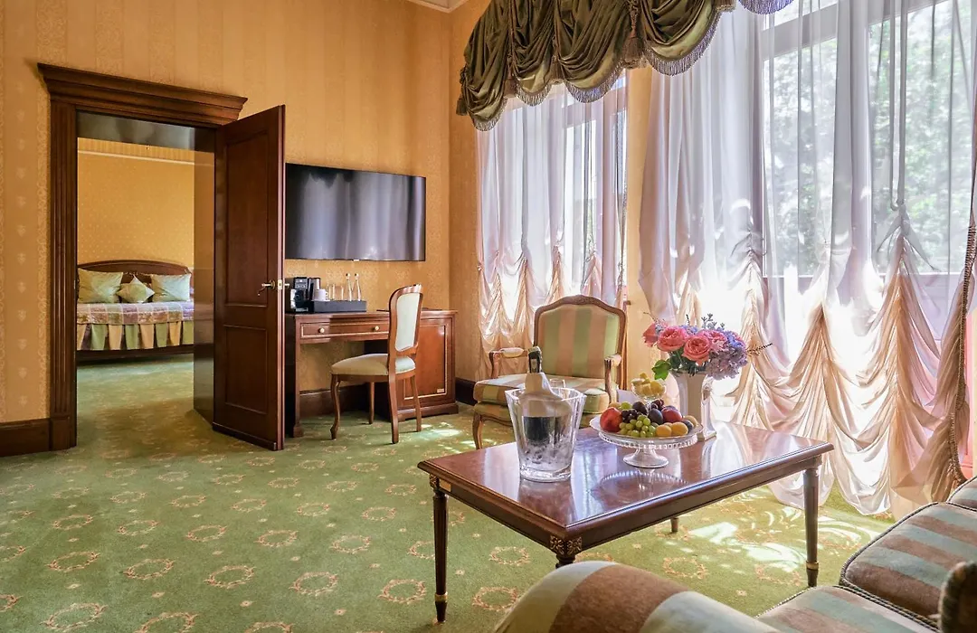 Hotel Bristol-1