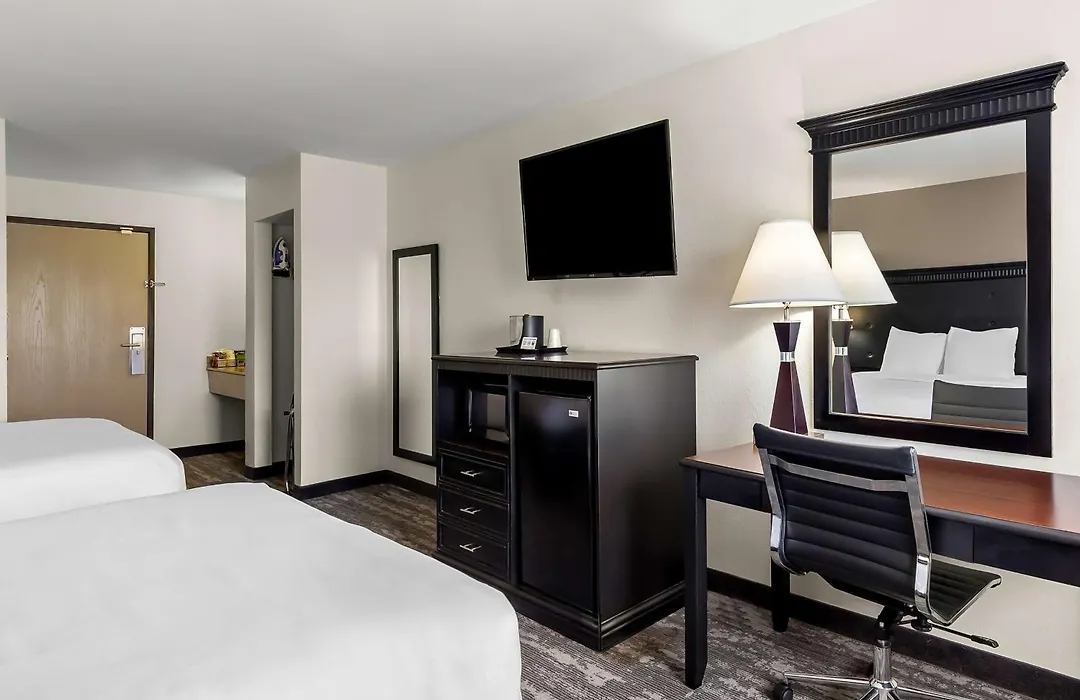Best Western Saluki Inn-1