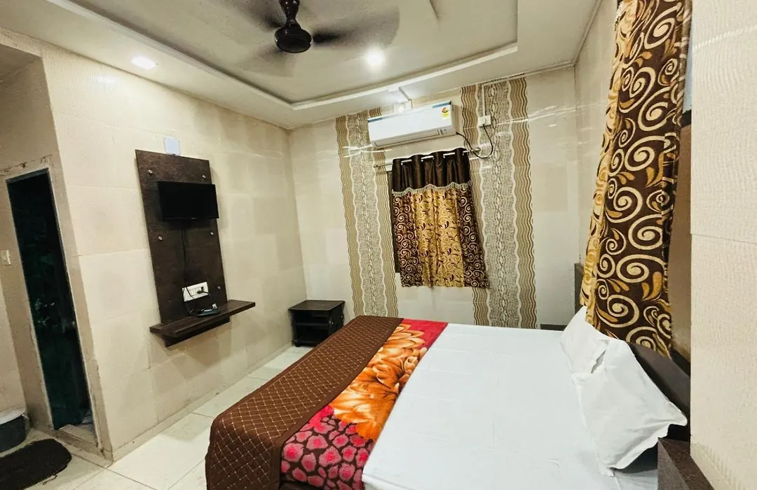 Hotel Shree Nath - 200 Meters From Dwarkadhish Temple-1