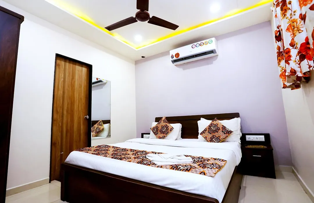 Hotel Blue Leaf-1