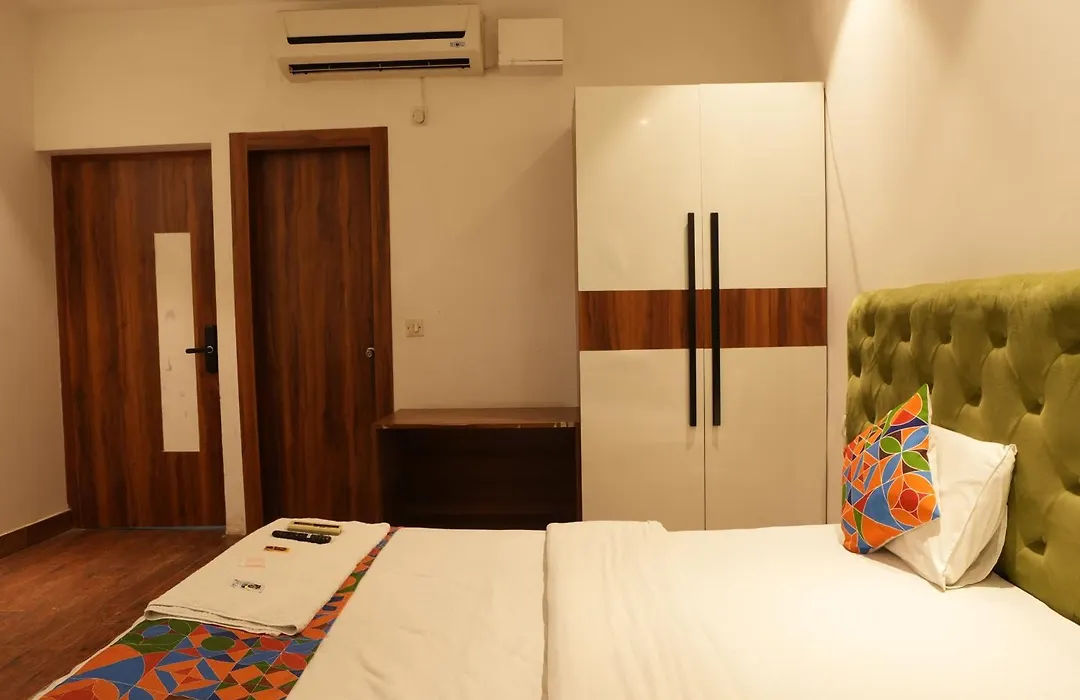 Hotel Elite Sector 45 I Gurgaon Central I Couple Friendly-1