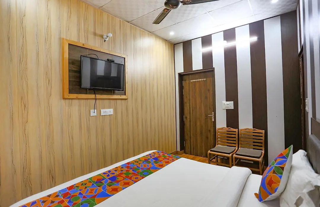 Fabhotel Maya-1