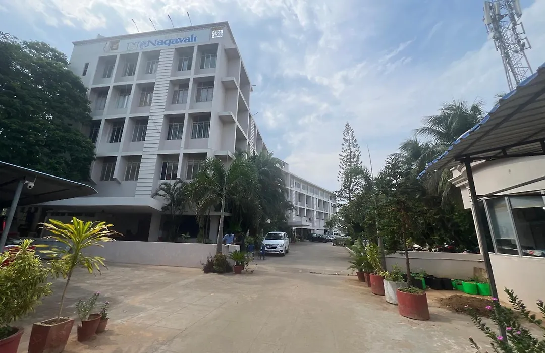 Varada Nagavali Hotel-1