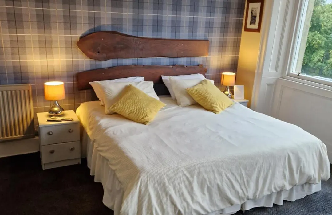 Neidpath Inn-1