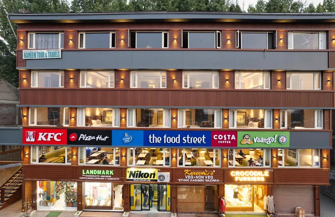 Hotel 11 Boulevard - Dal Lake View-1